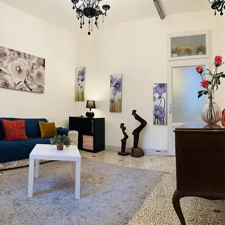 Grimaldi San Marco & Castello * ונציה