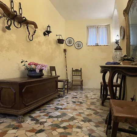 Grimaldi San Marco & Castello Apartament