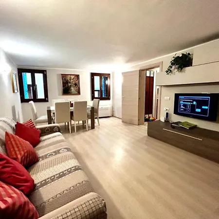 Apartment Grimaldi San Marco & Castello *